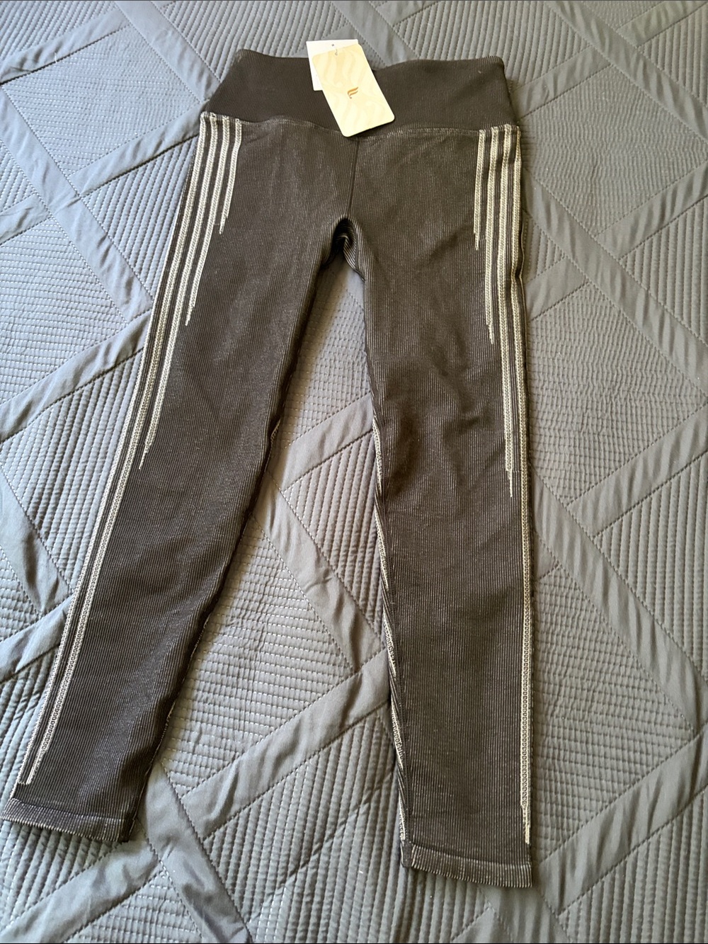 Fabletics Seamless High Waisted Statement Leggings Gray Striped Size M NWT
